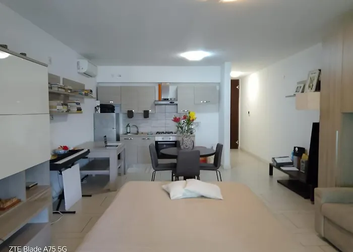 Lägenhet Big Modern Open Space With Terrace *