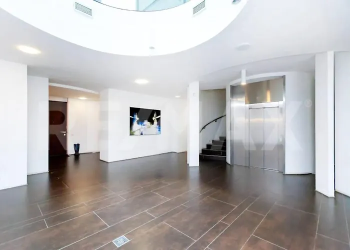 Big Modern Open Space With Terrace Rom