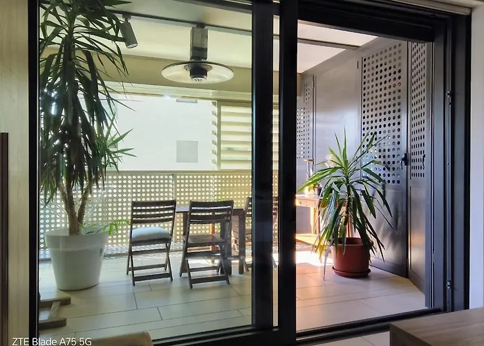 Big Modern Open Space With Terrace *