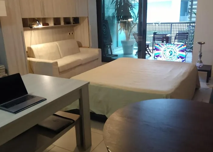 Big Modern Open Space With Terrace Rom